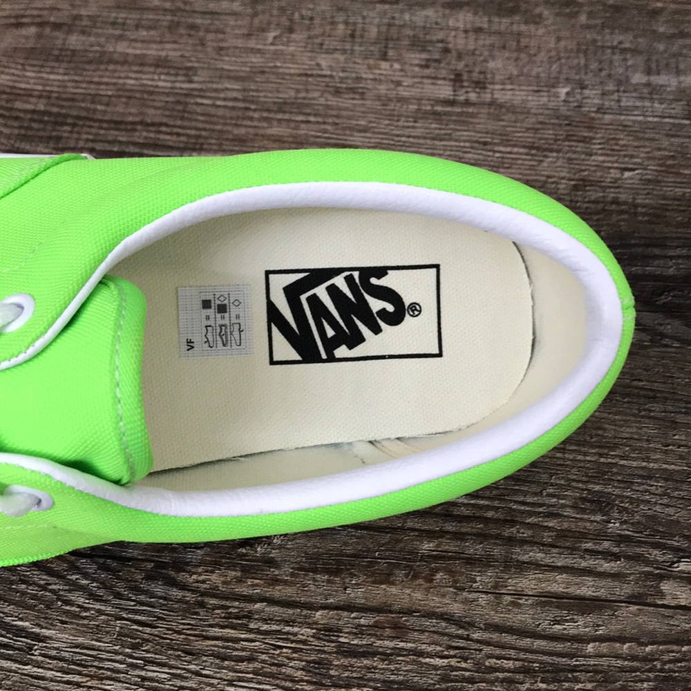 VANS ERA BRAND NEW - Picture 10 of 15